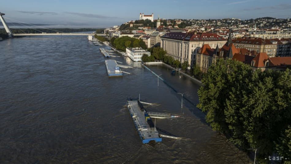 Na snímke z dronu Dunaj.