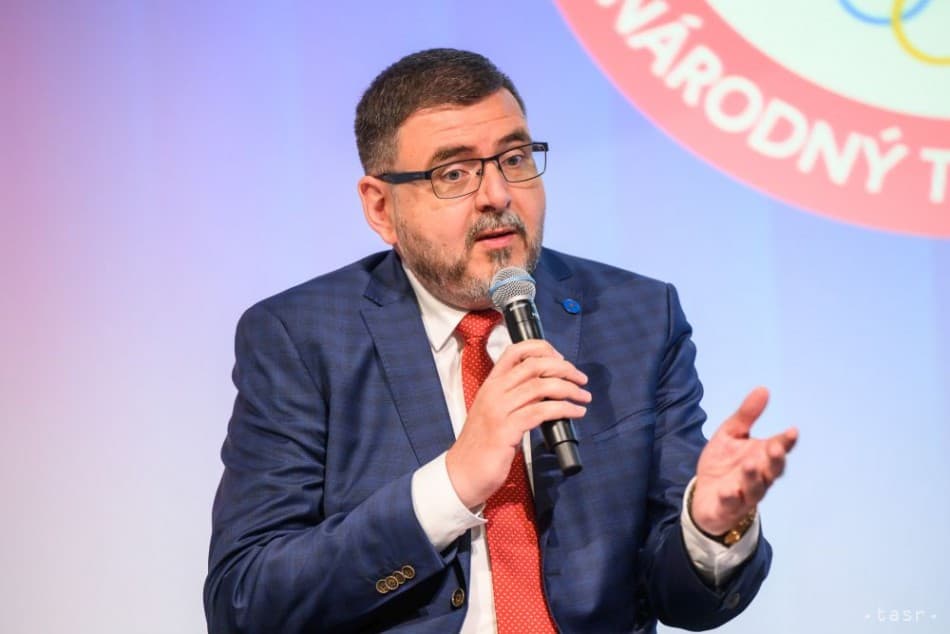Na snímke predseda ZMOS Jozef Božik.